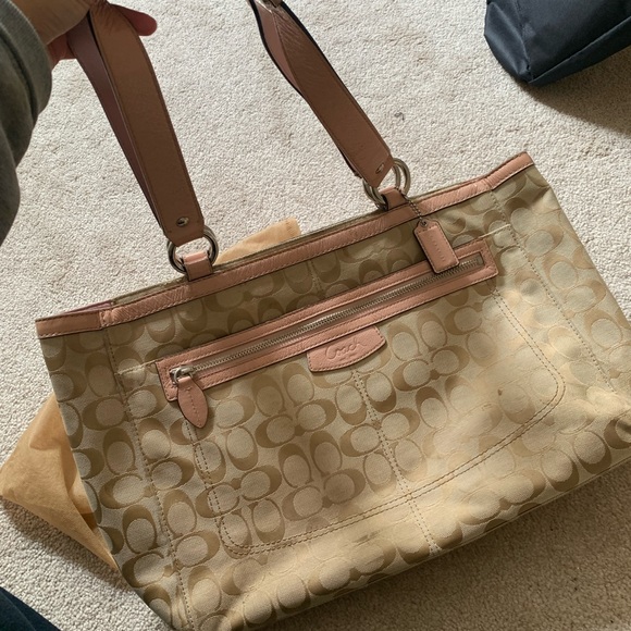 Coach Tote Bag - Picture 7 of 7